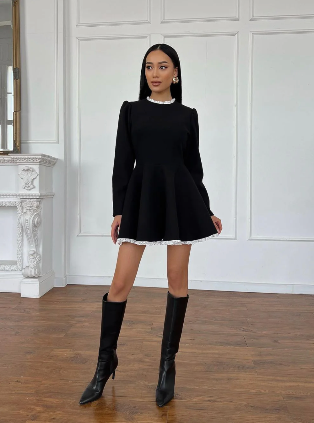 Mini Kleid mit Spitzendetail