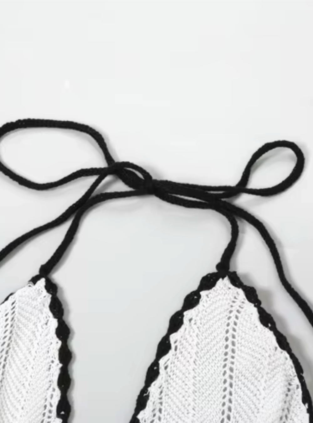 Halterneck Maxi Dress mit Schnürdetails