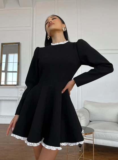 Mini Kleid mit Spitzendetail