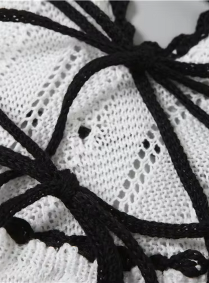 Halterneck Maxi Dress mit Schnürdetails